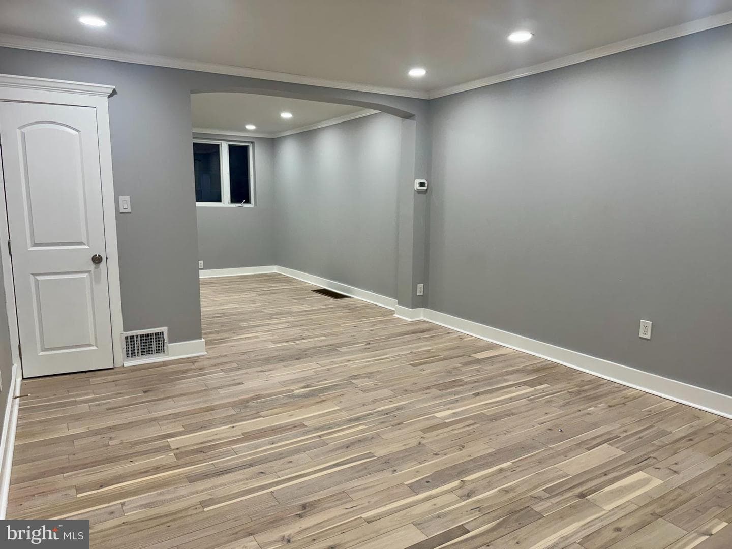 5441 Valley Street photo 4