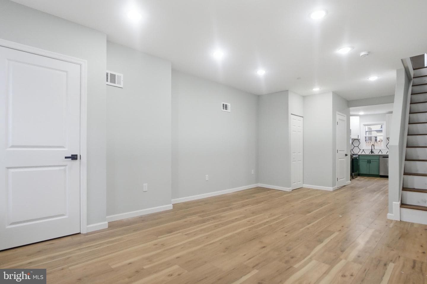 2215 Earp Street photo 9