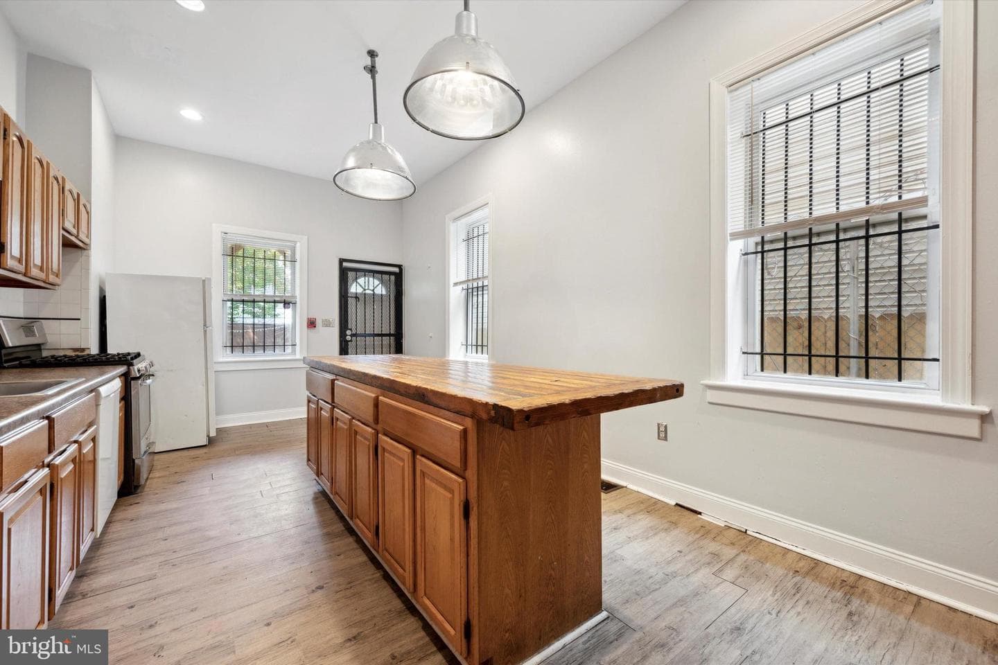 1852 N 17th Street photo 16