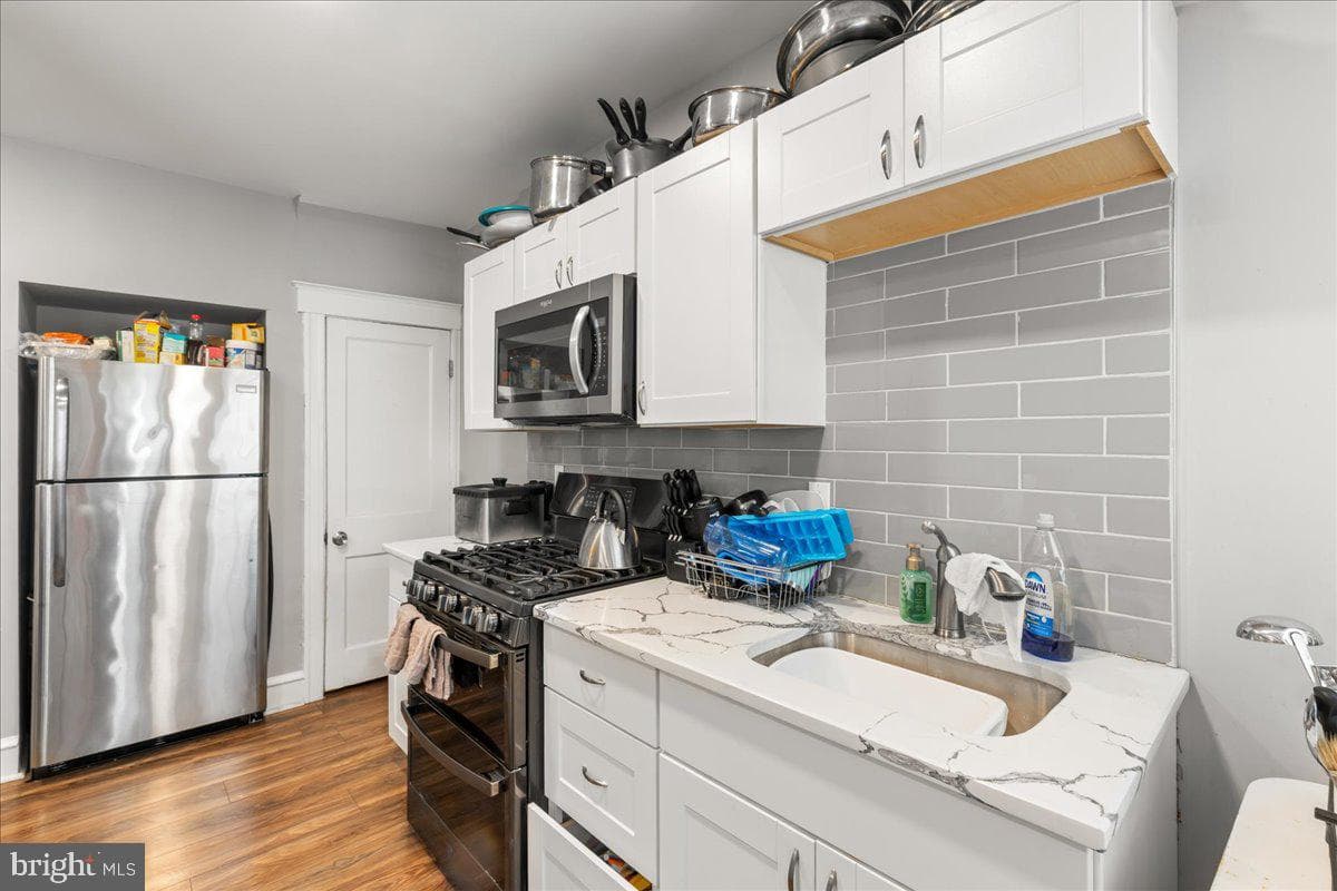 5211 Diamond St photo 15