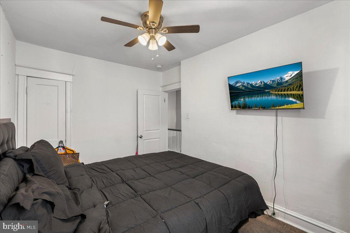 5211 Diamond St photo 21