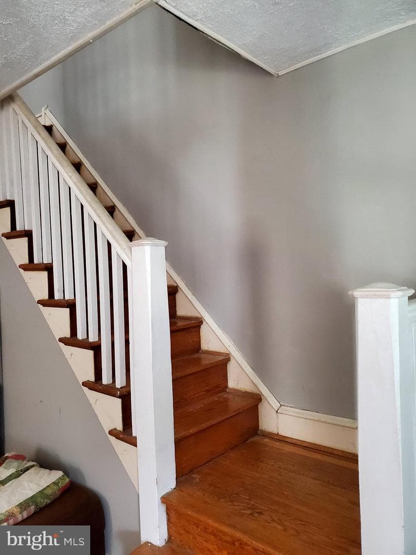321 Dalton Street photo 9