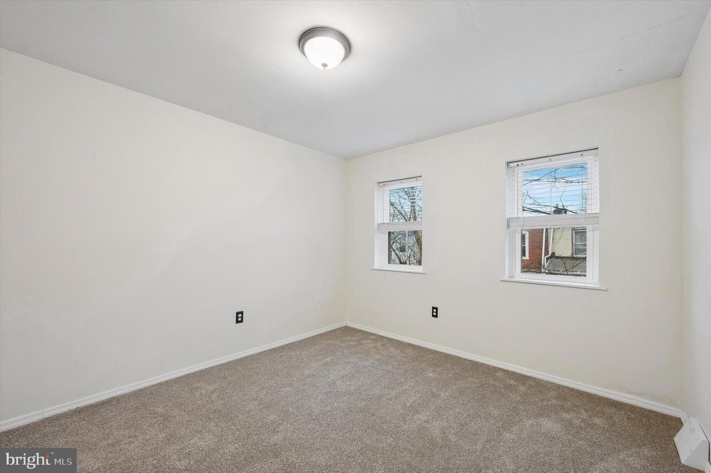 6129 Spruce Street photo 13