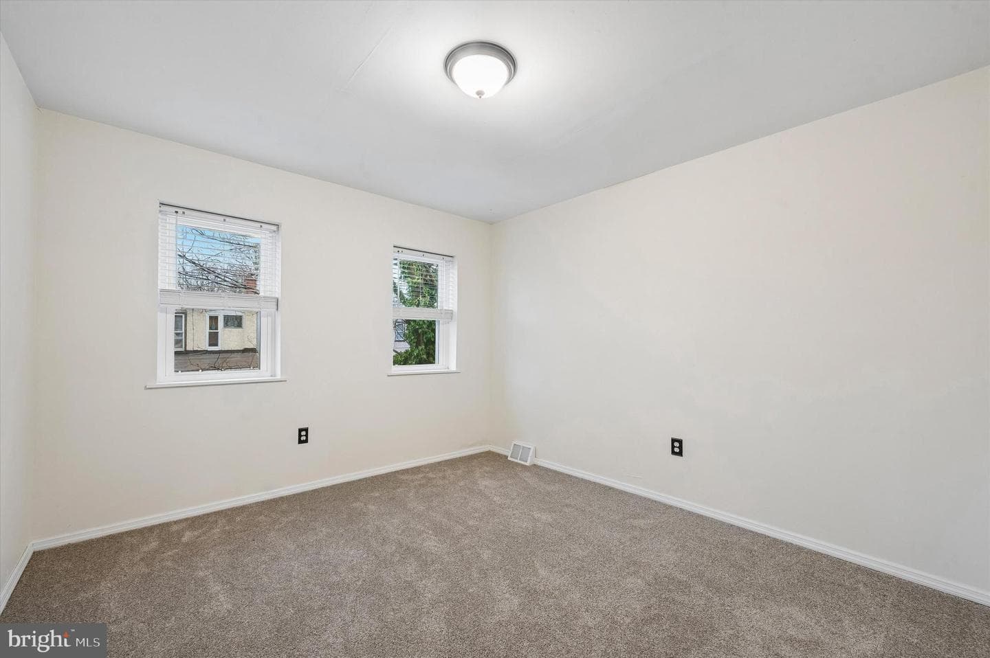 6129 Spruce Street photo 15