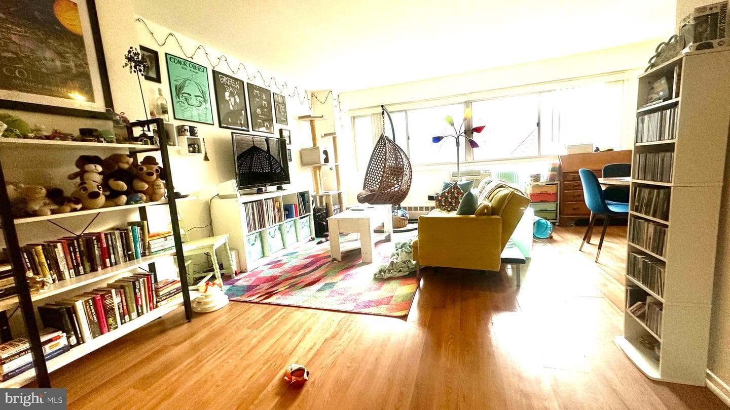 2101 Chestnut Street #317 photo 19