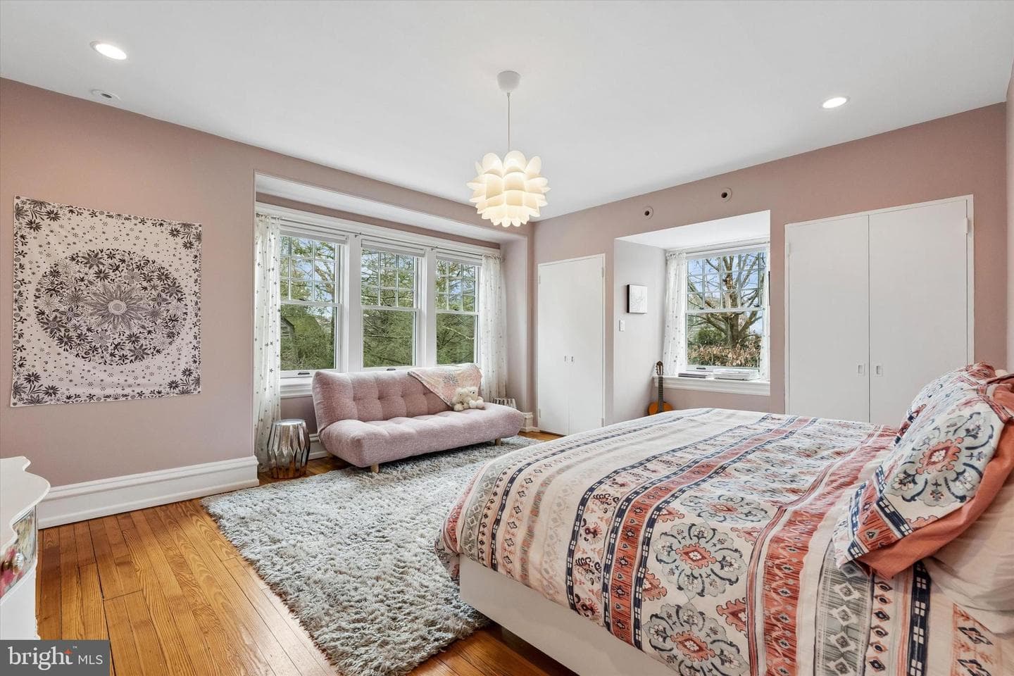 8111 Saint Martins Lane photo 37