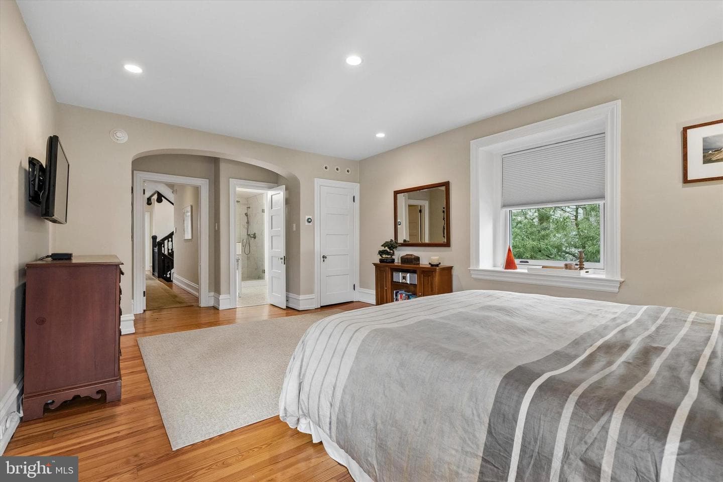 8111 Saint Martins Lane photo 43