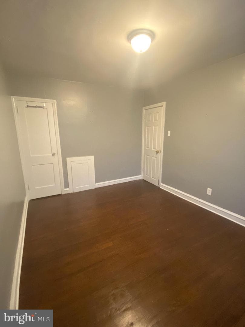 4239 Markland Street photo 6