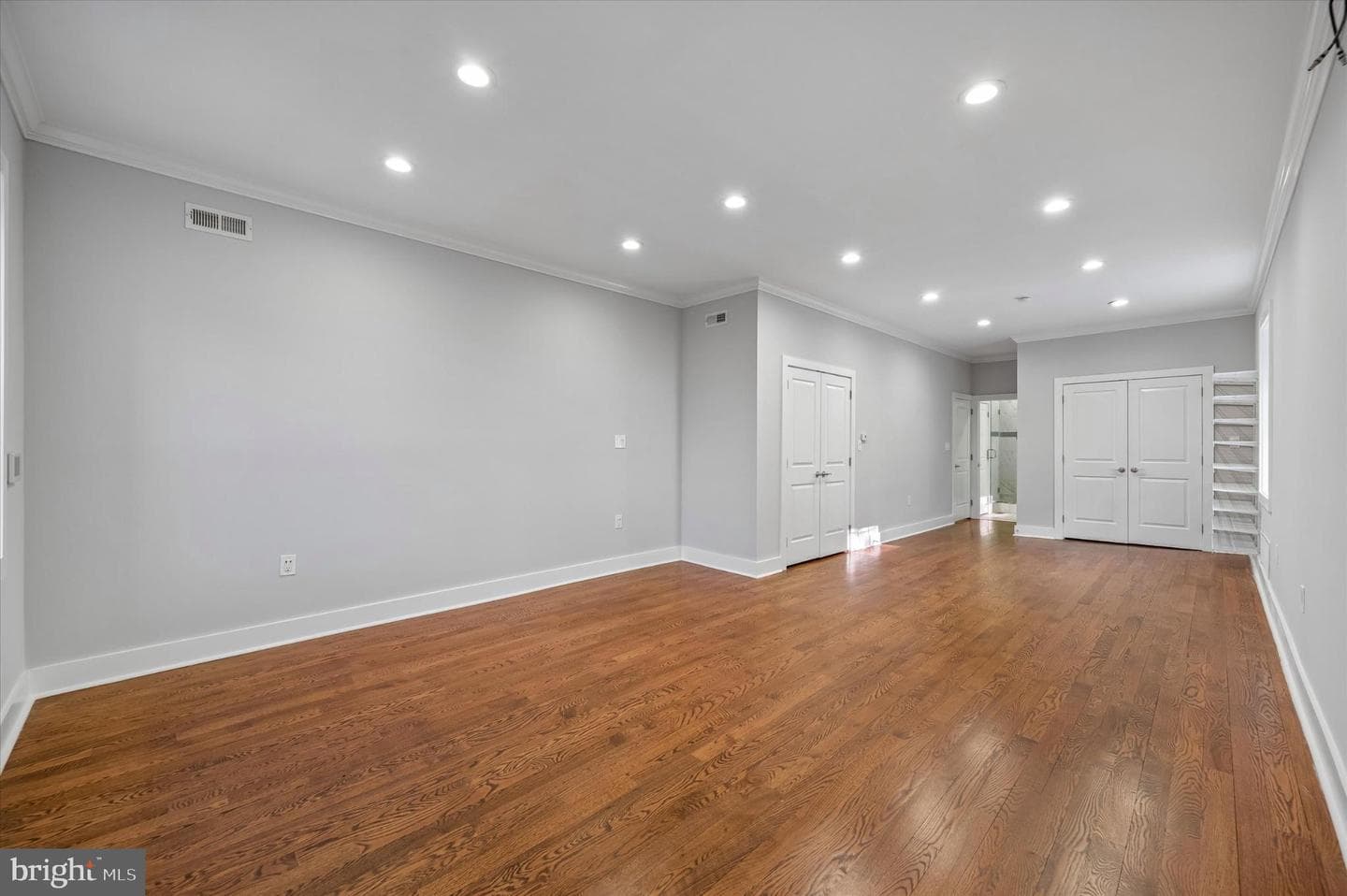 5225 Mckean Avenue photo 19