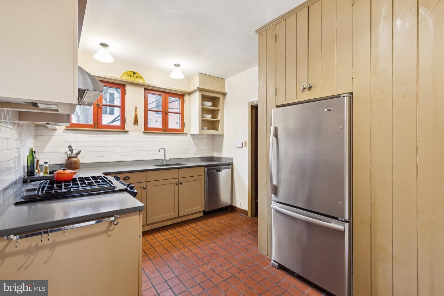 2420 Pine Street photo 11