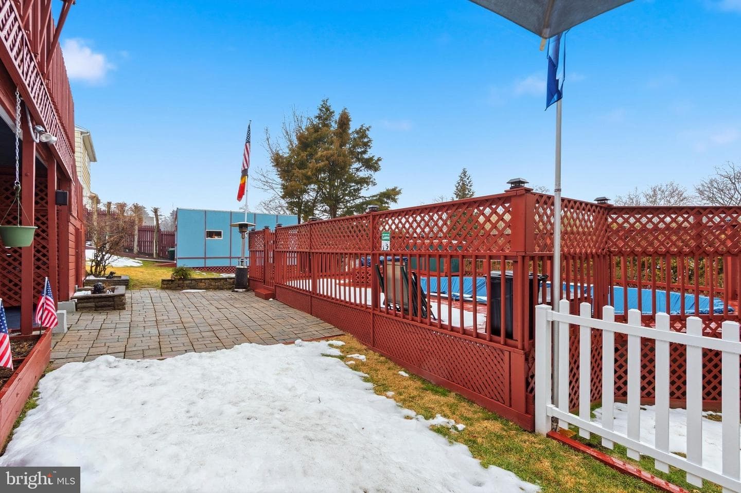 814 Caledonia Street photo 26