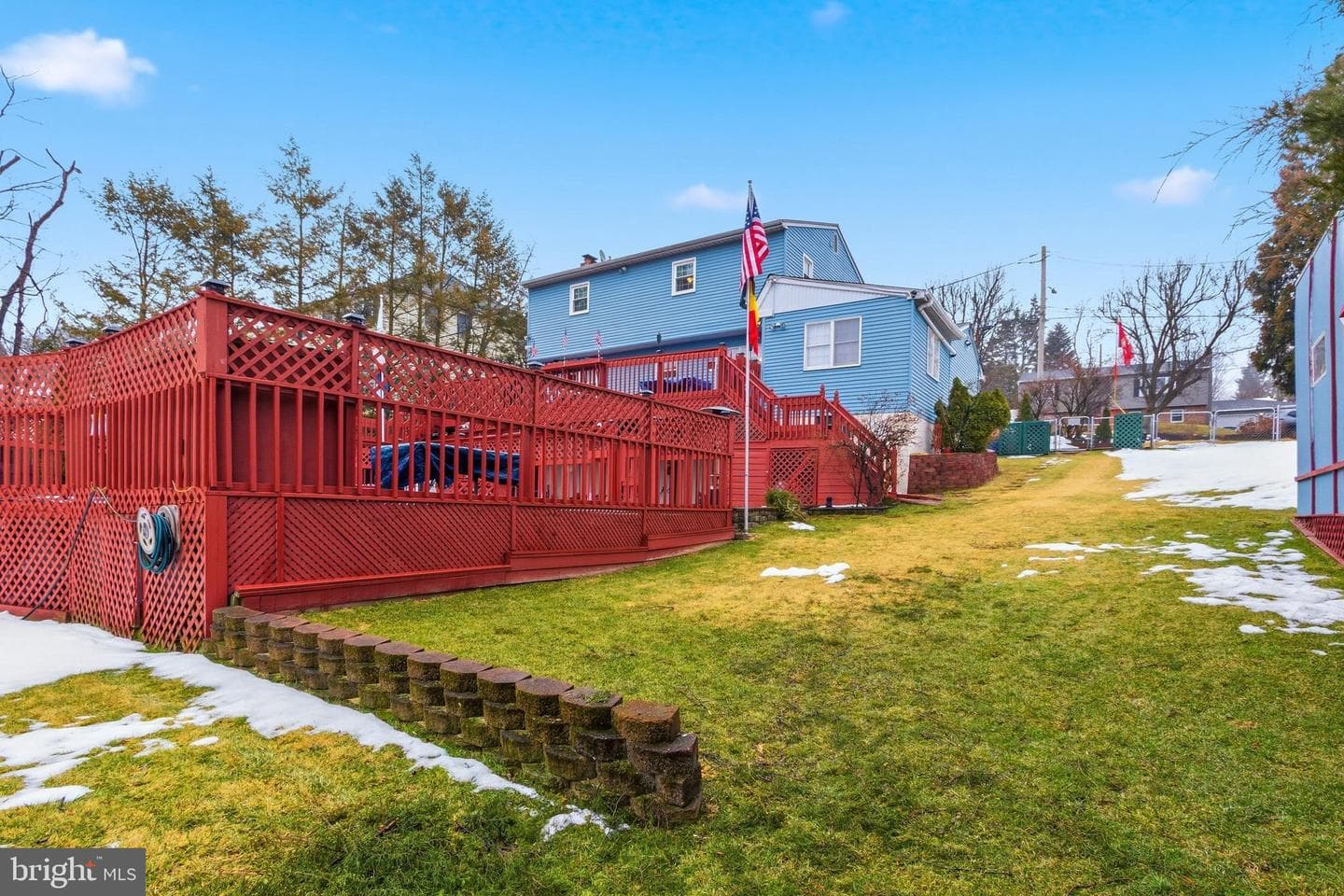 814 Caledonia Street photo 27