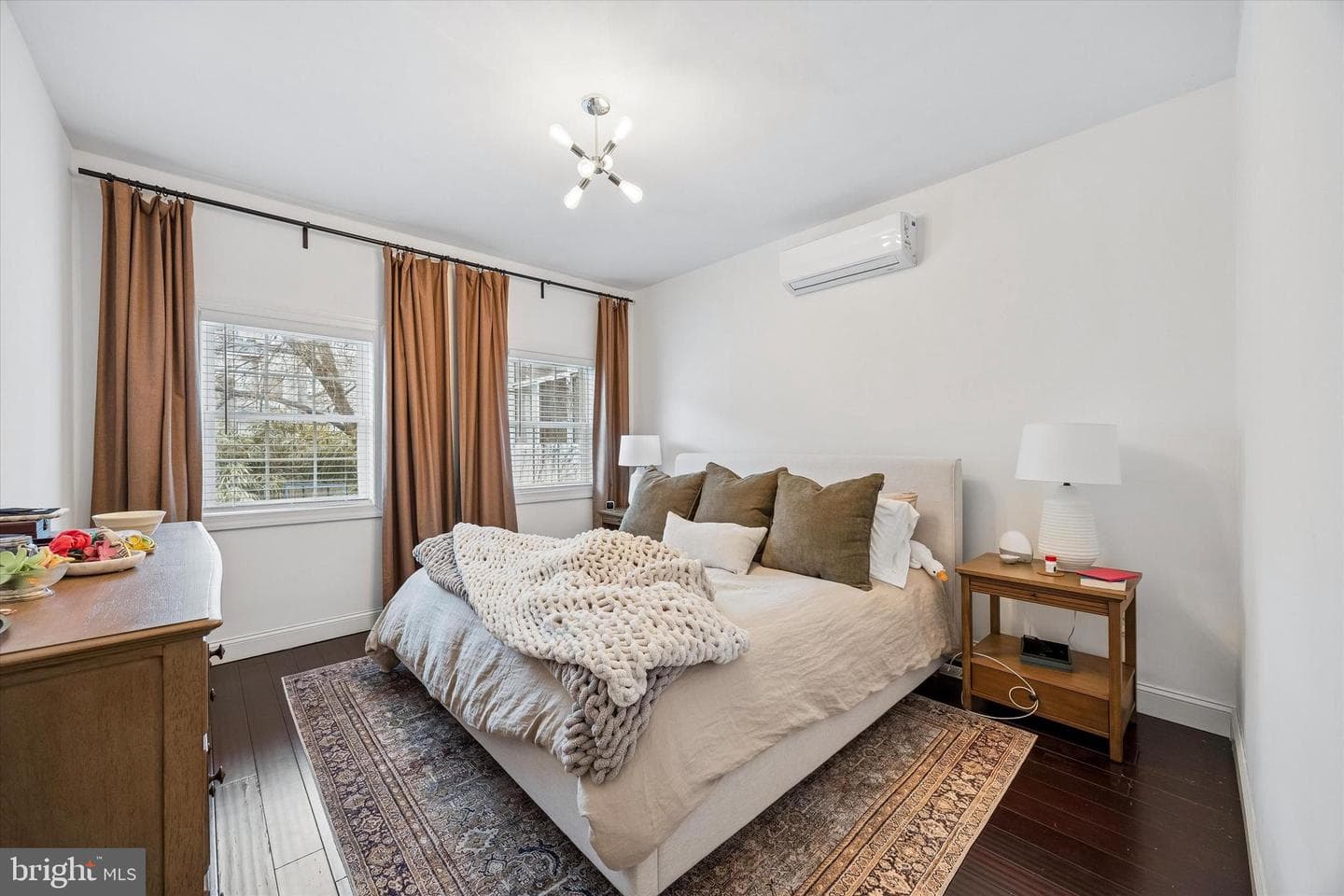 222 Richmond Street photo 21