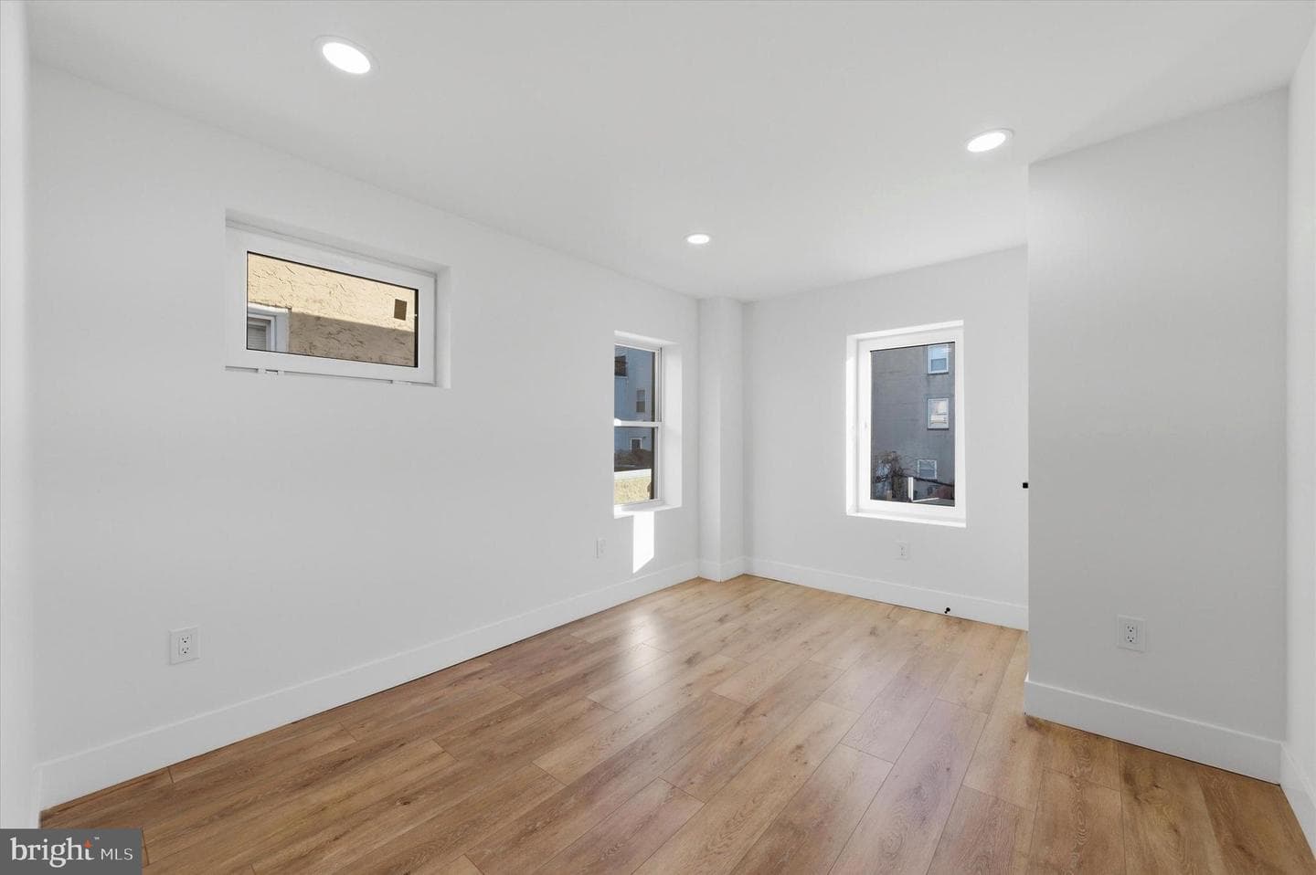 2021 E Sergeant Street photo 13