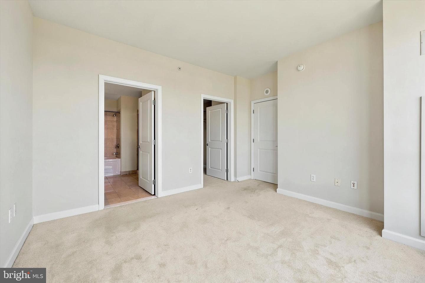 901 N Penn St # F903 photo 19