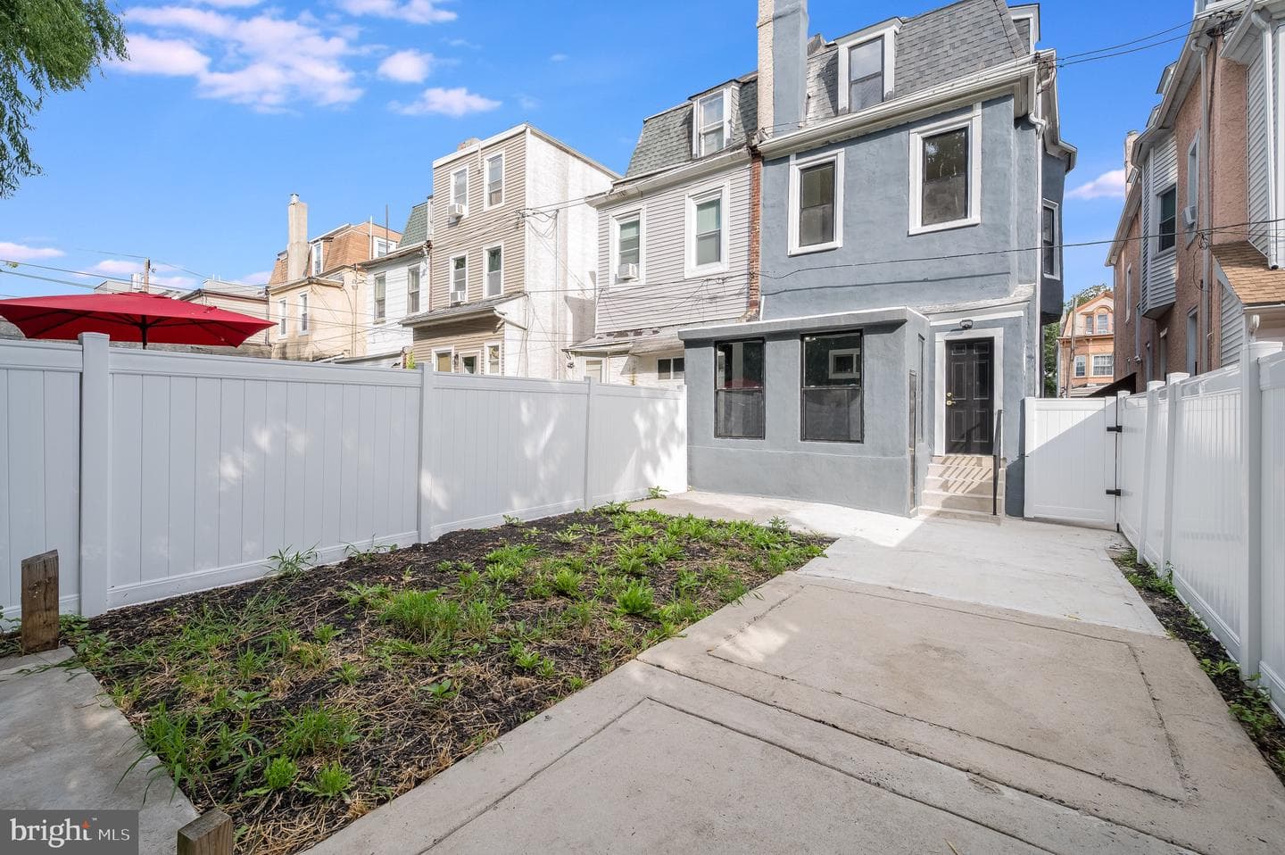 111 W Sharpnack Street photo 36