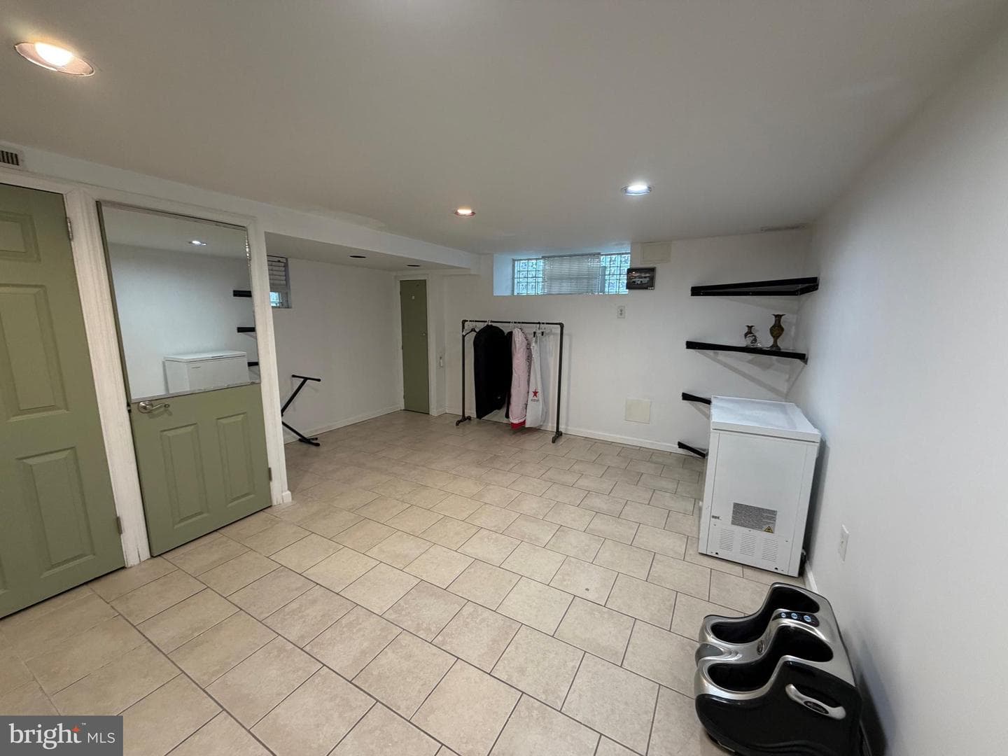 7338 Revere Street photo 25