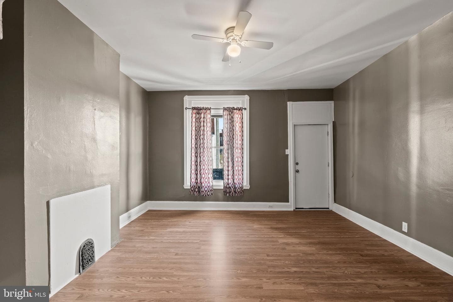 1848 S Conestoga Street photo 3