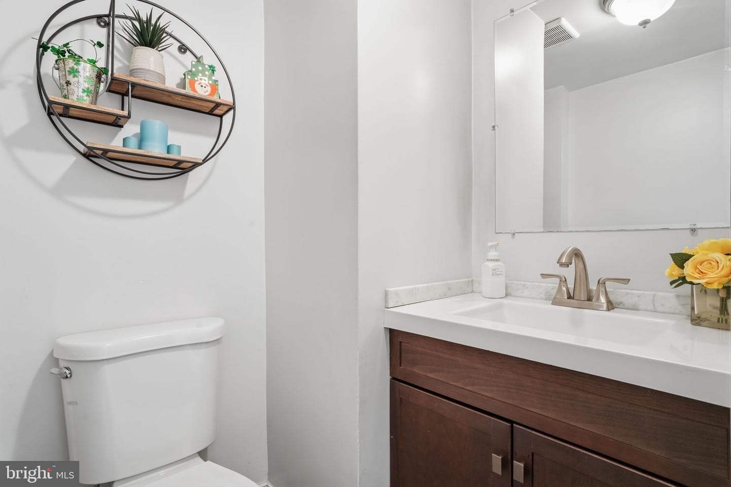 8605 Alicia Street photo 12
