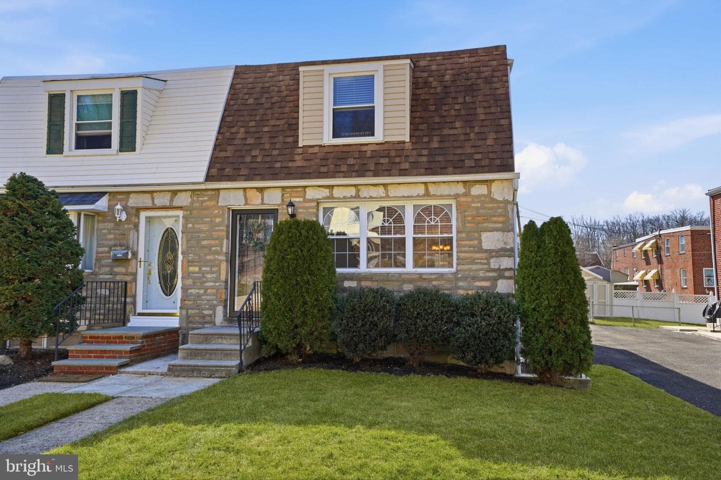 8605 Alicia Street photo 3