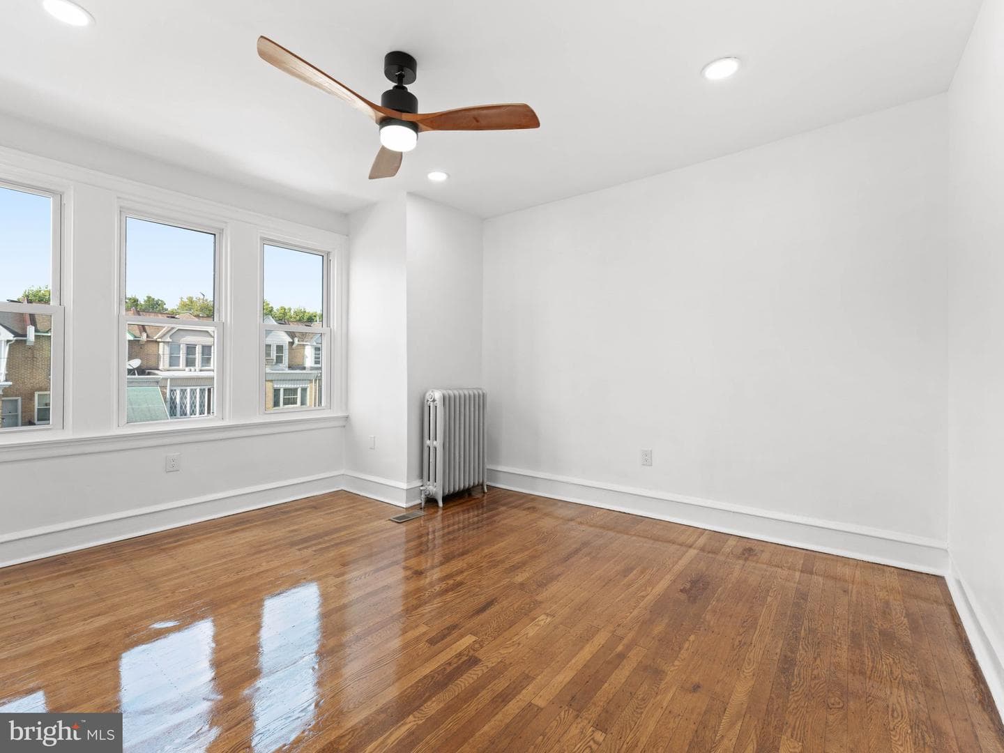 5448 W Montgomery Avenue photo 15