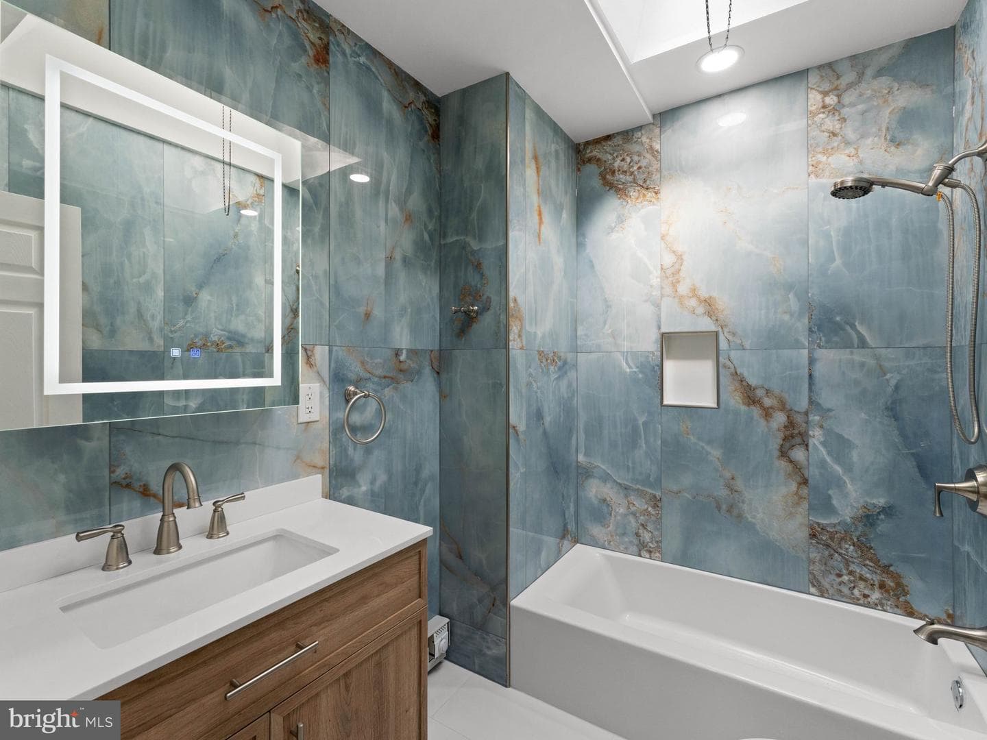 5448 W Montgomery Avenue photo 18