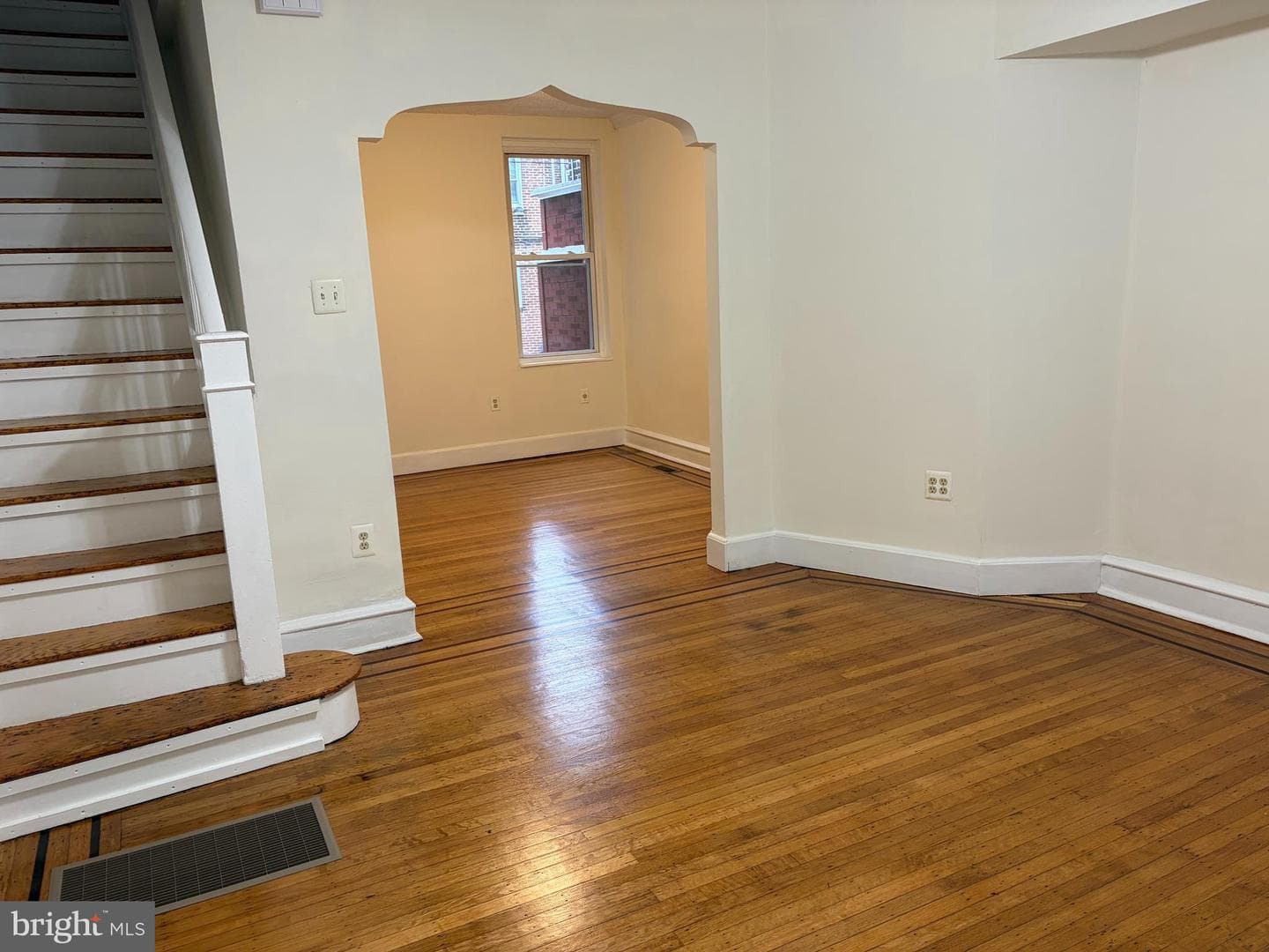2123 E Sanger Street photo 8