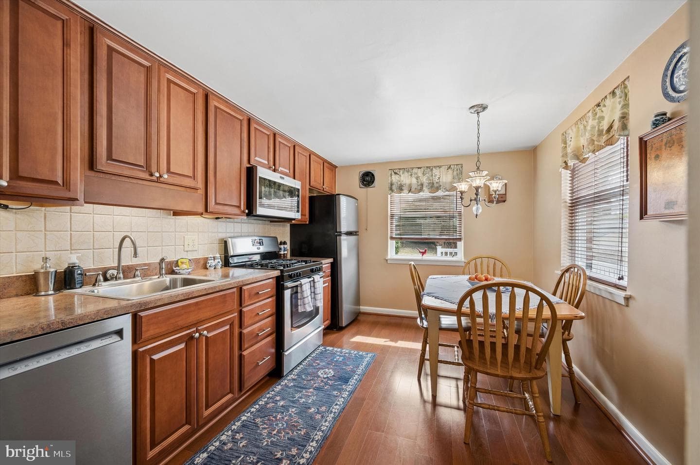 8637 Bridle Road photo 6
