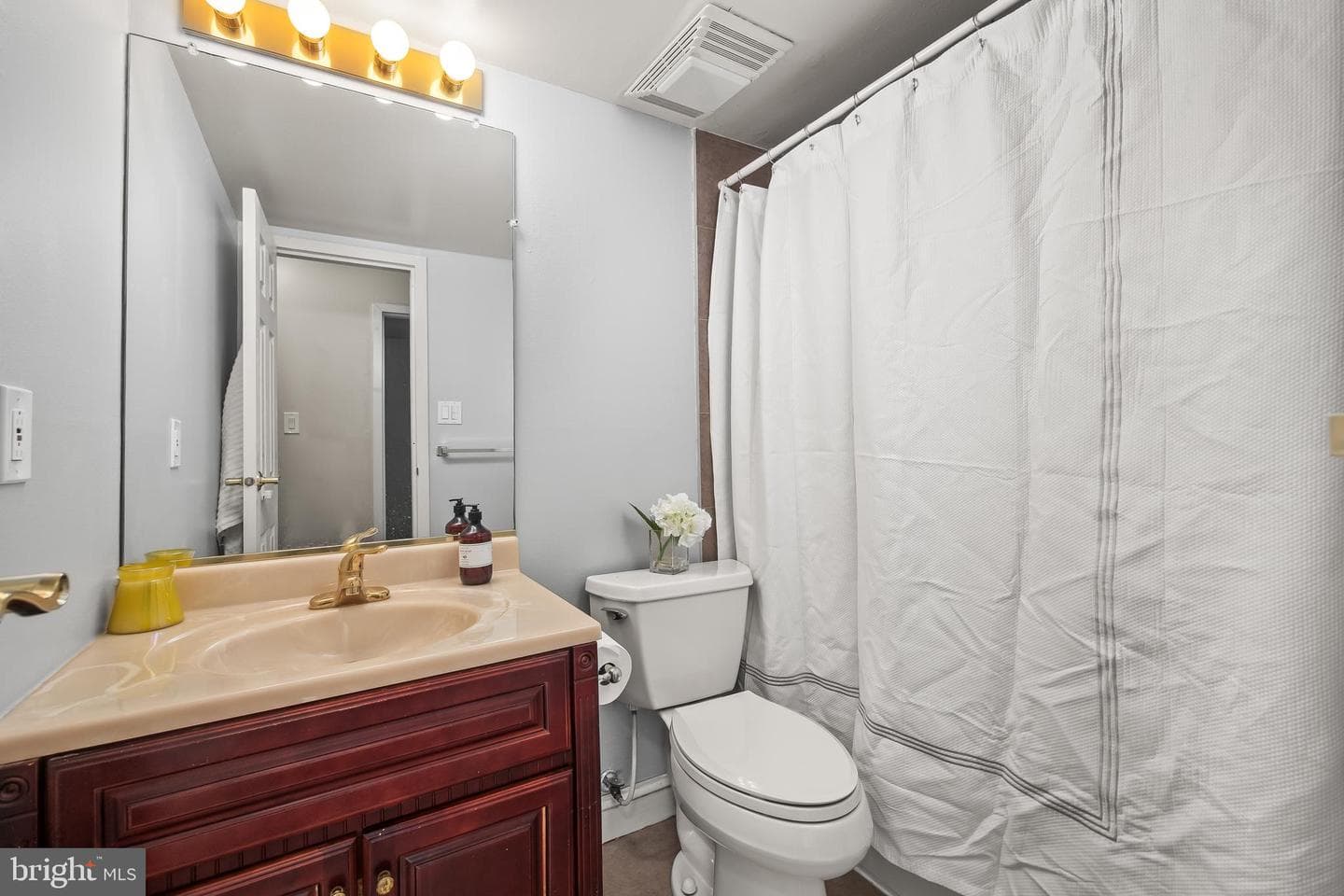 4000 Gypsy Lane #210 photo 19