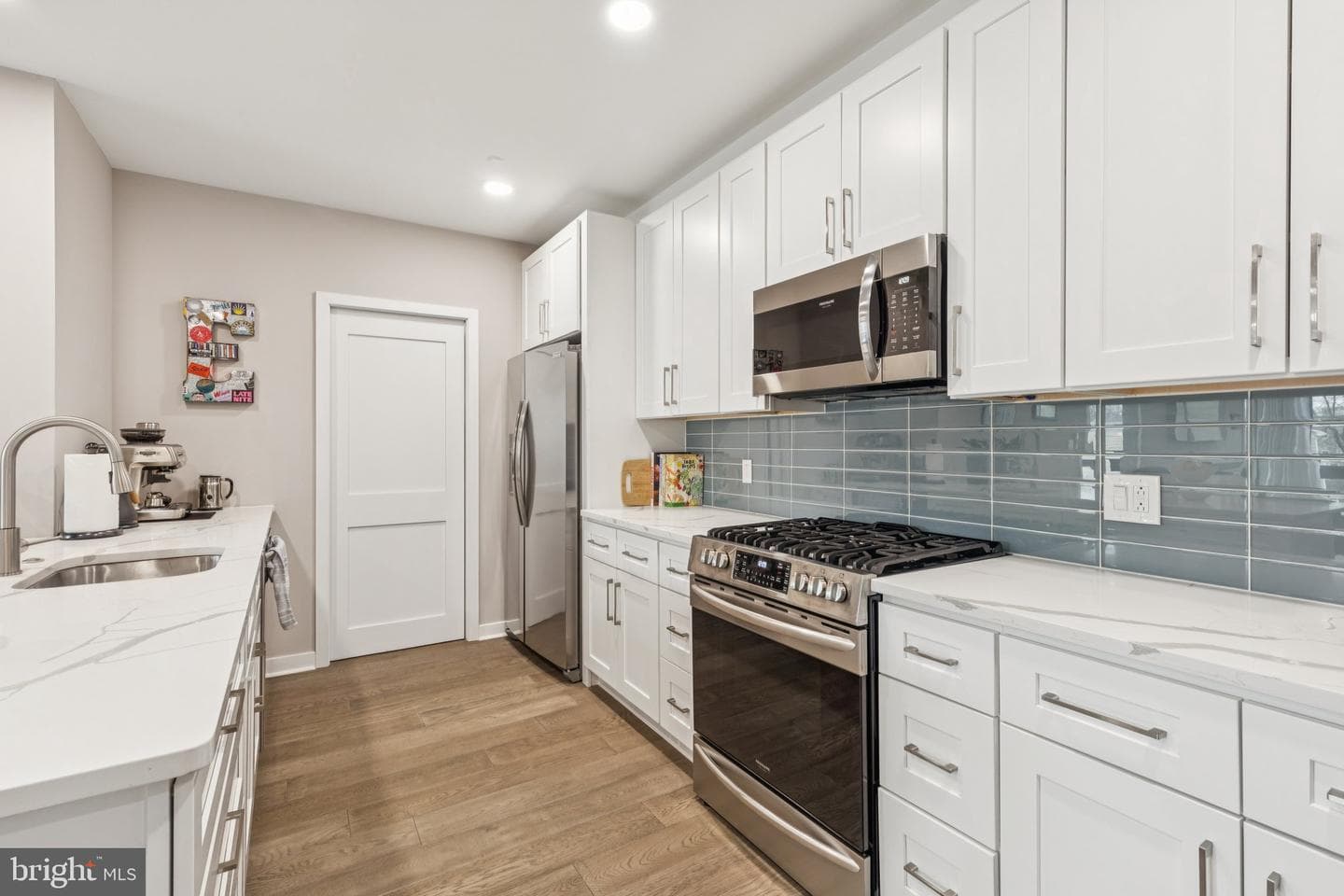 1648-50 Ridge Avenue #301 photo 8