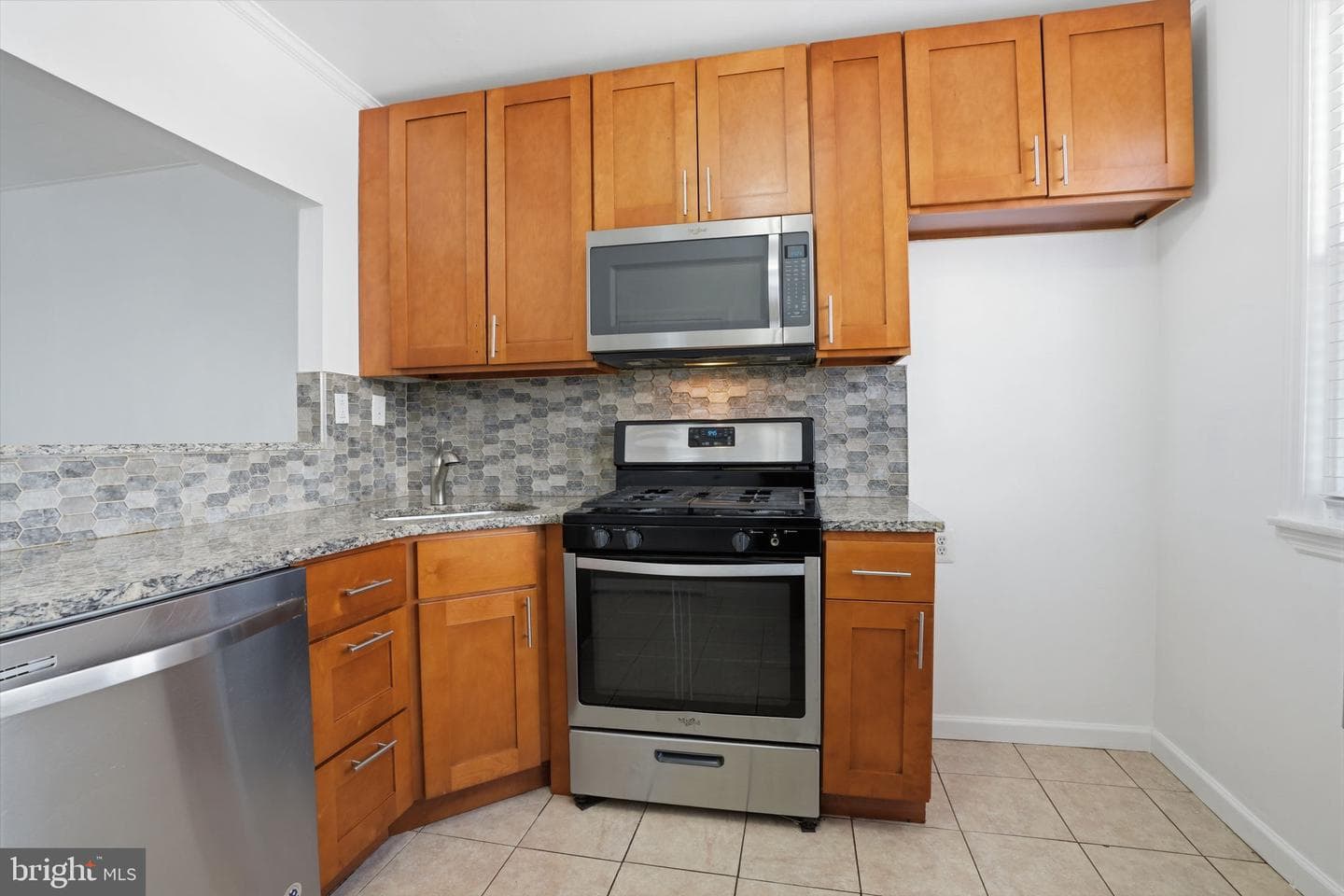 1233 E Cheltenham Avenue photo 11