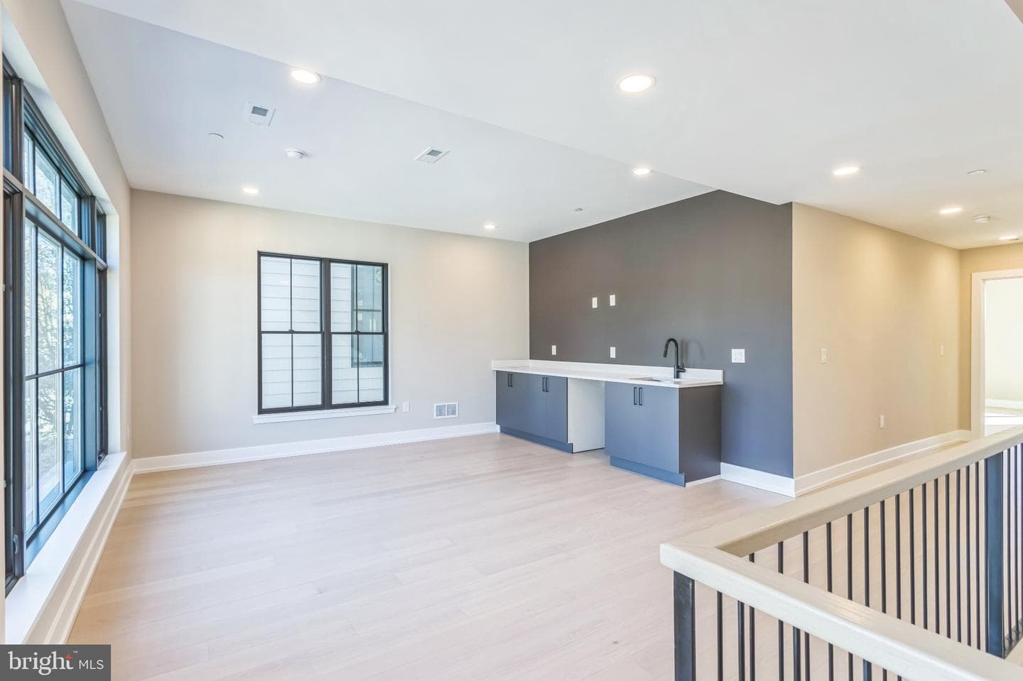 202 Kalos Street photo 34
