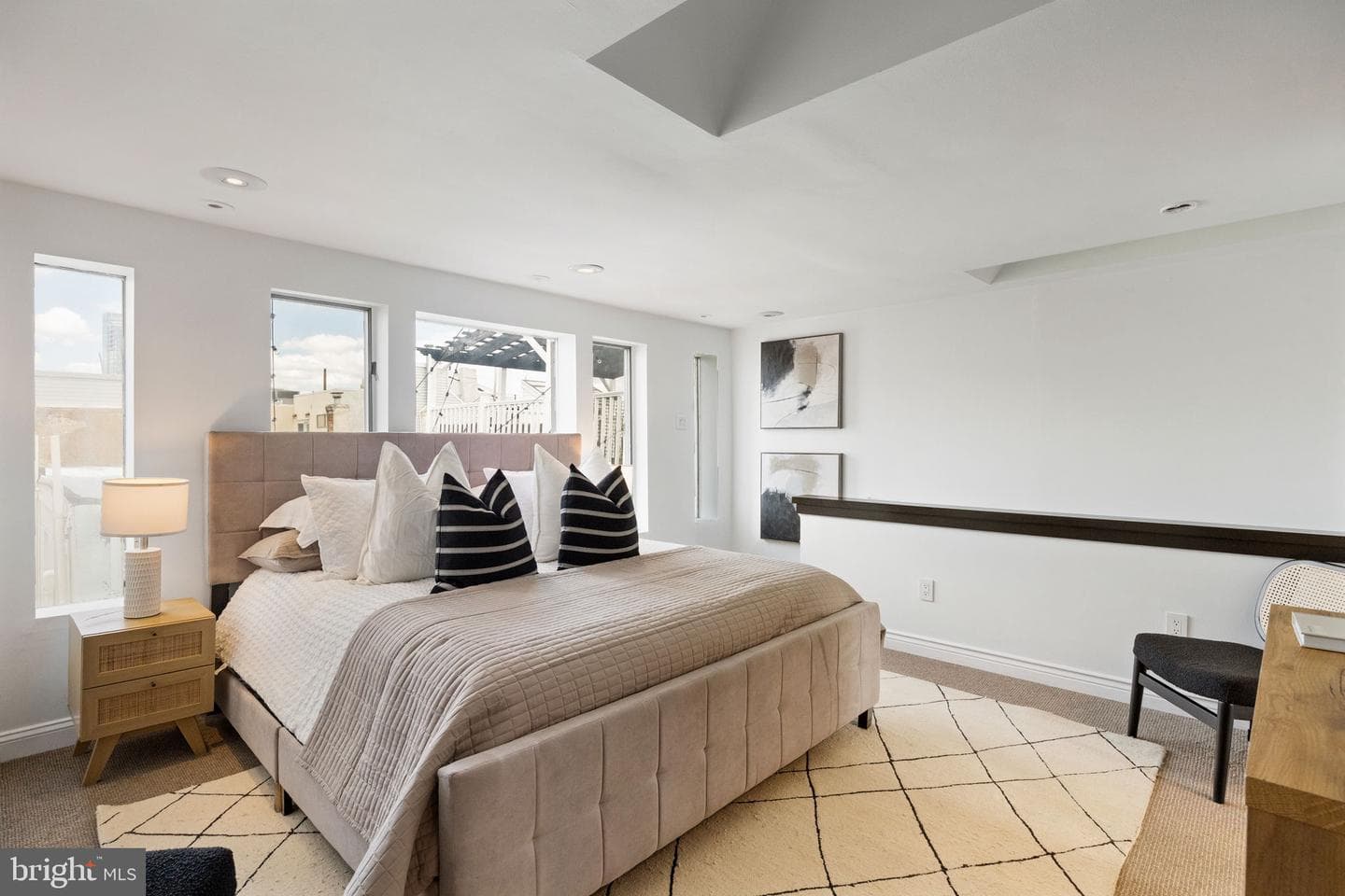 129 Bainbridge Street photo 37