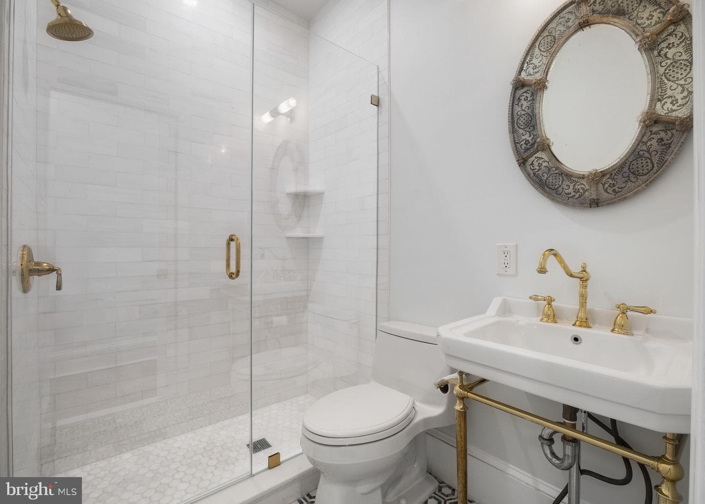 129 Bainbridge Street photo 44