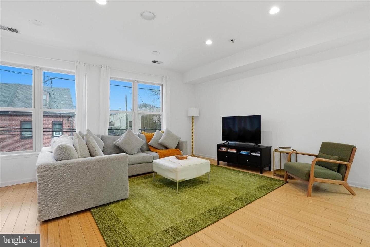 1011 N Orianna Street photo 12