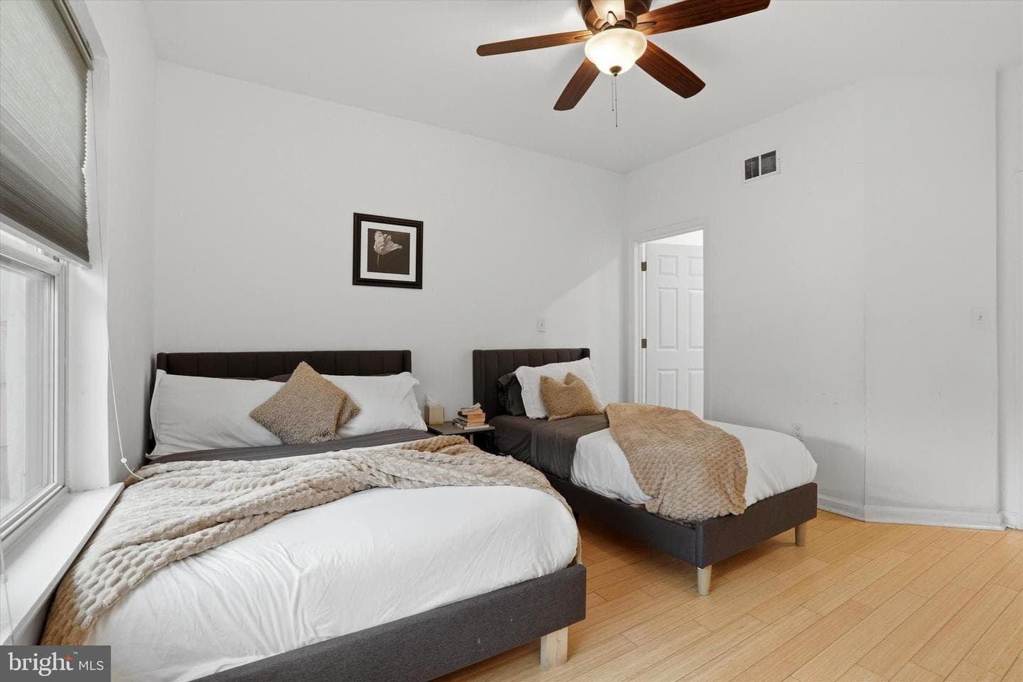 1011 N Orianna Street photo 27