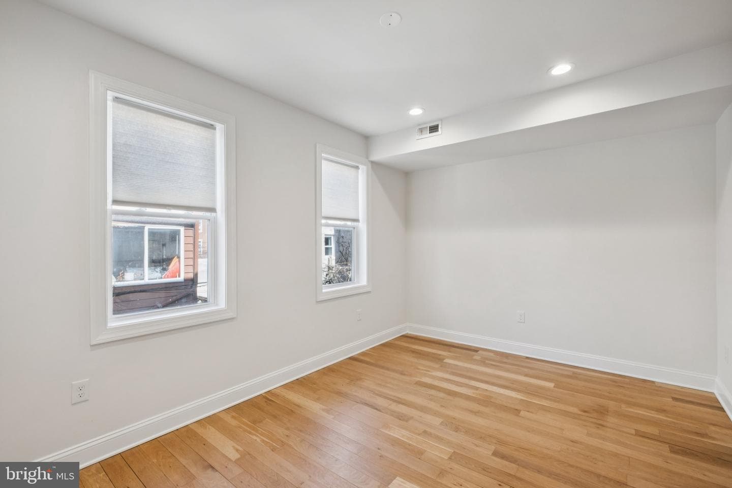 309 Greenwich Street photo 18