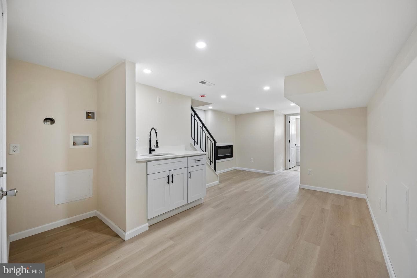 5753 Haddington Street photo 24