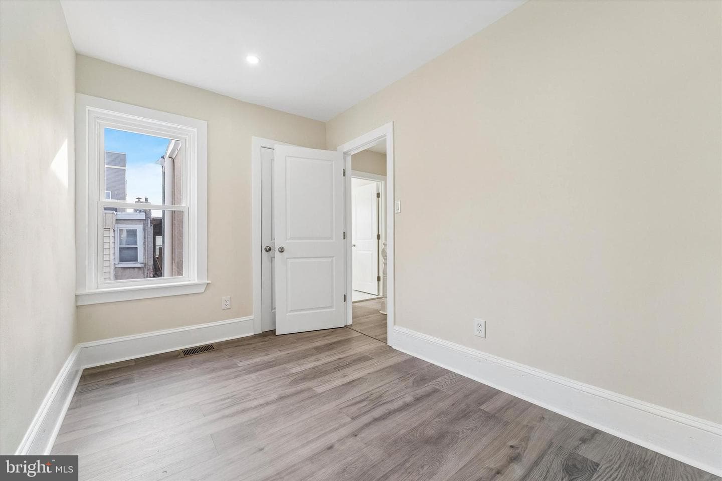 1921 N Hancock Street photo 22
