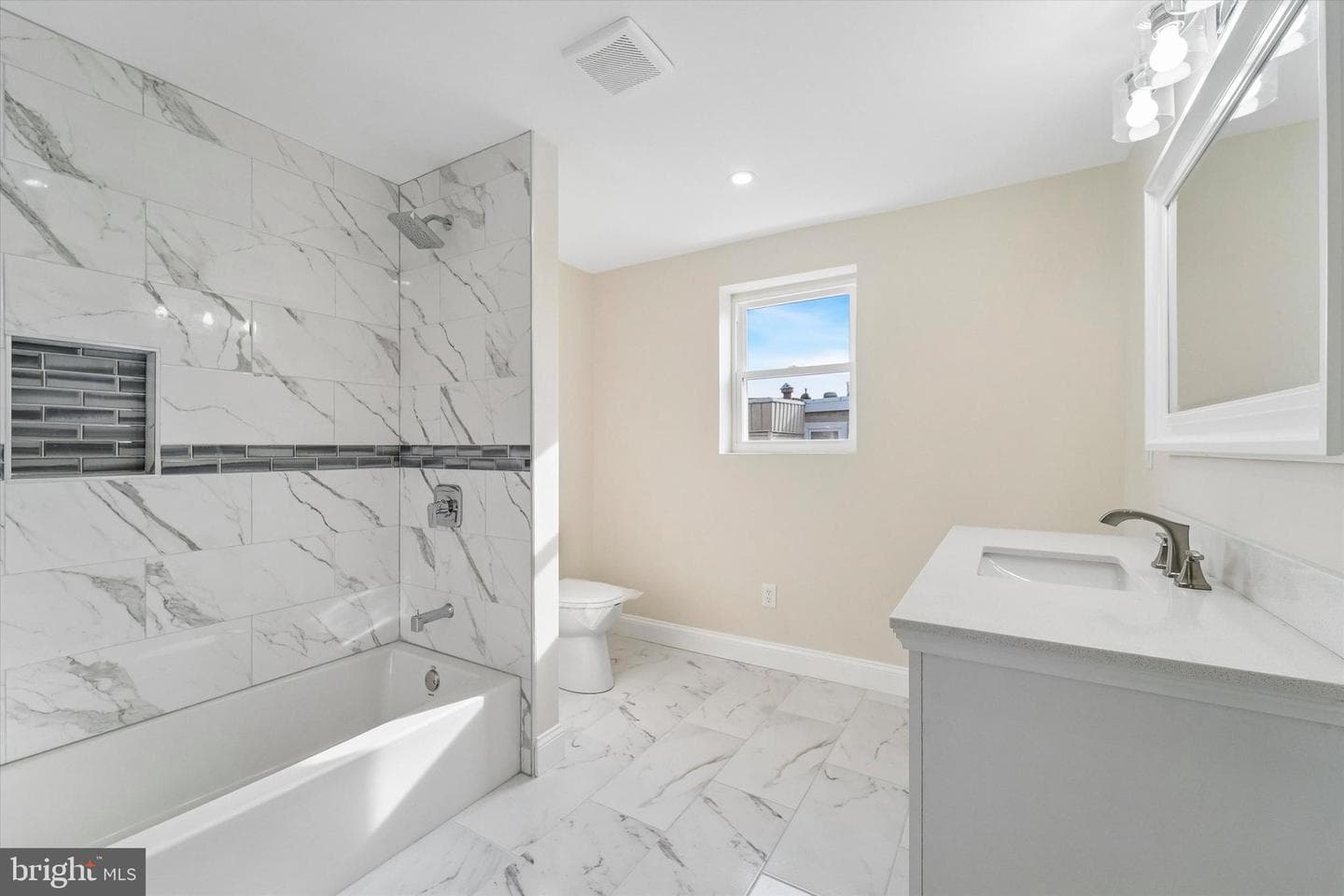 1921 N Hancock Street photo 25