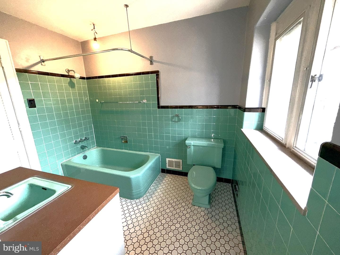 3130 W Penn Street photo 33