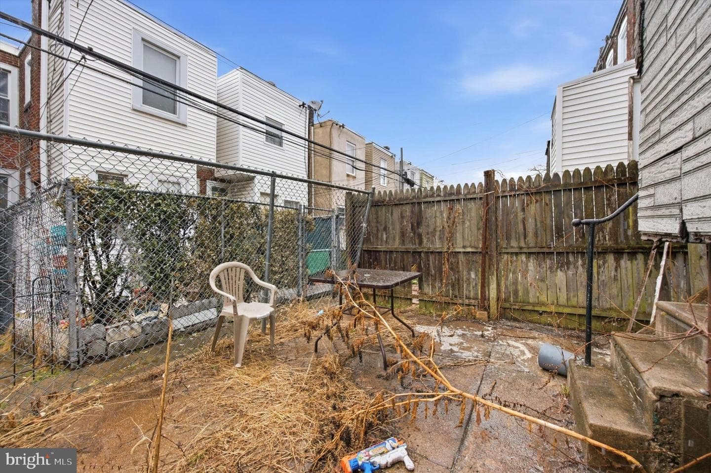 227 W Rockland Street photo 35