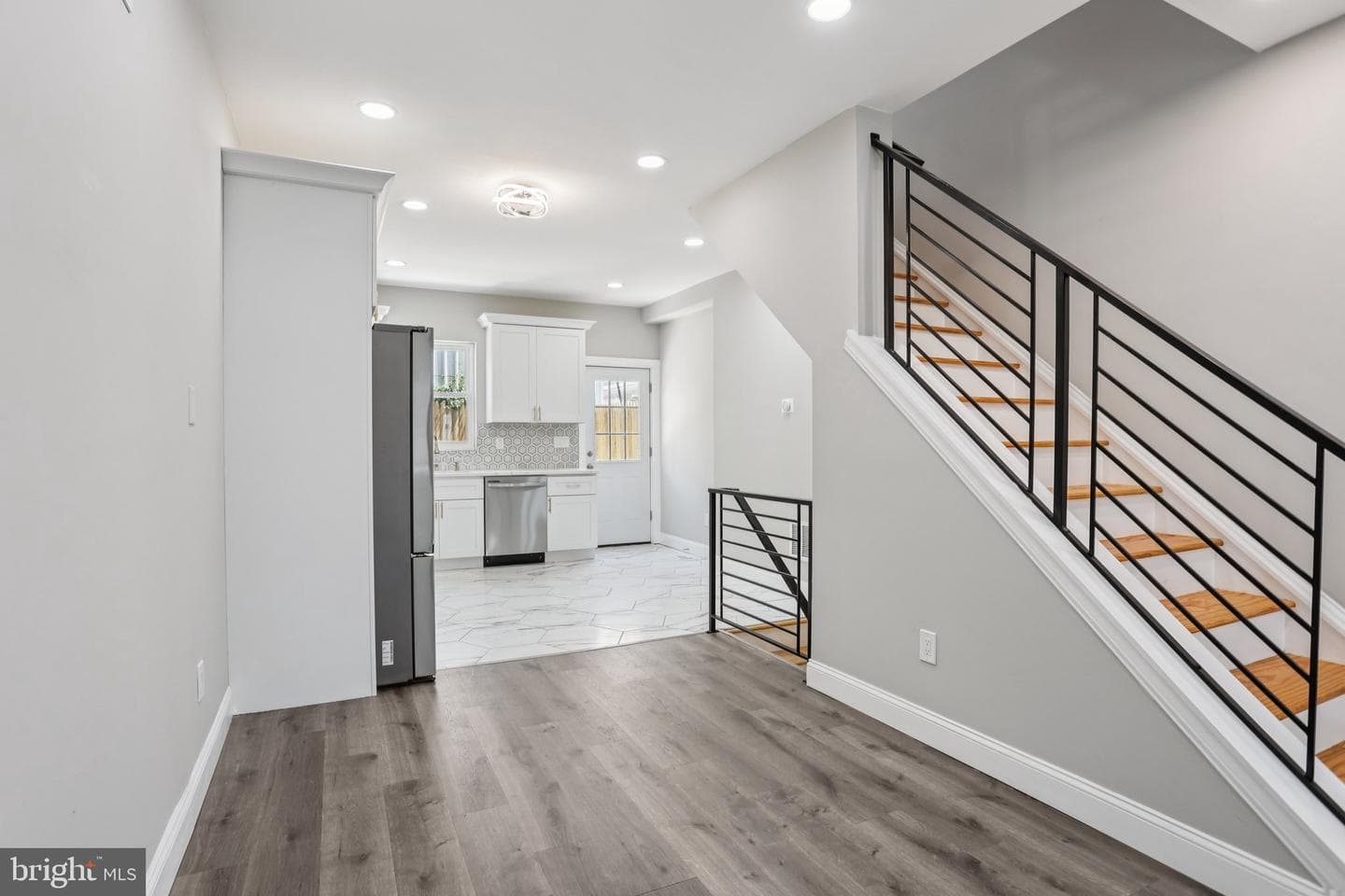 2225 N Waterloo Street photo 6