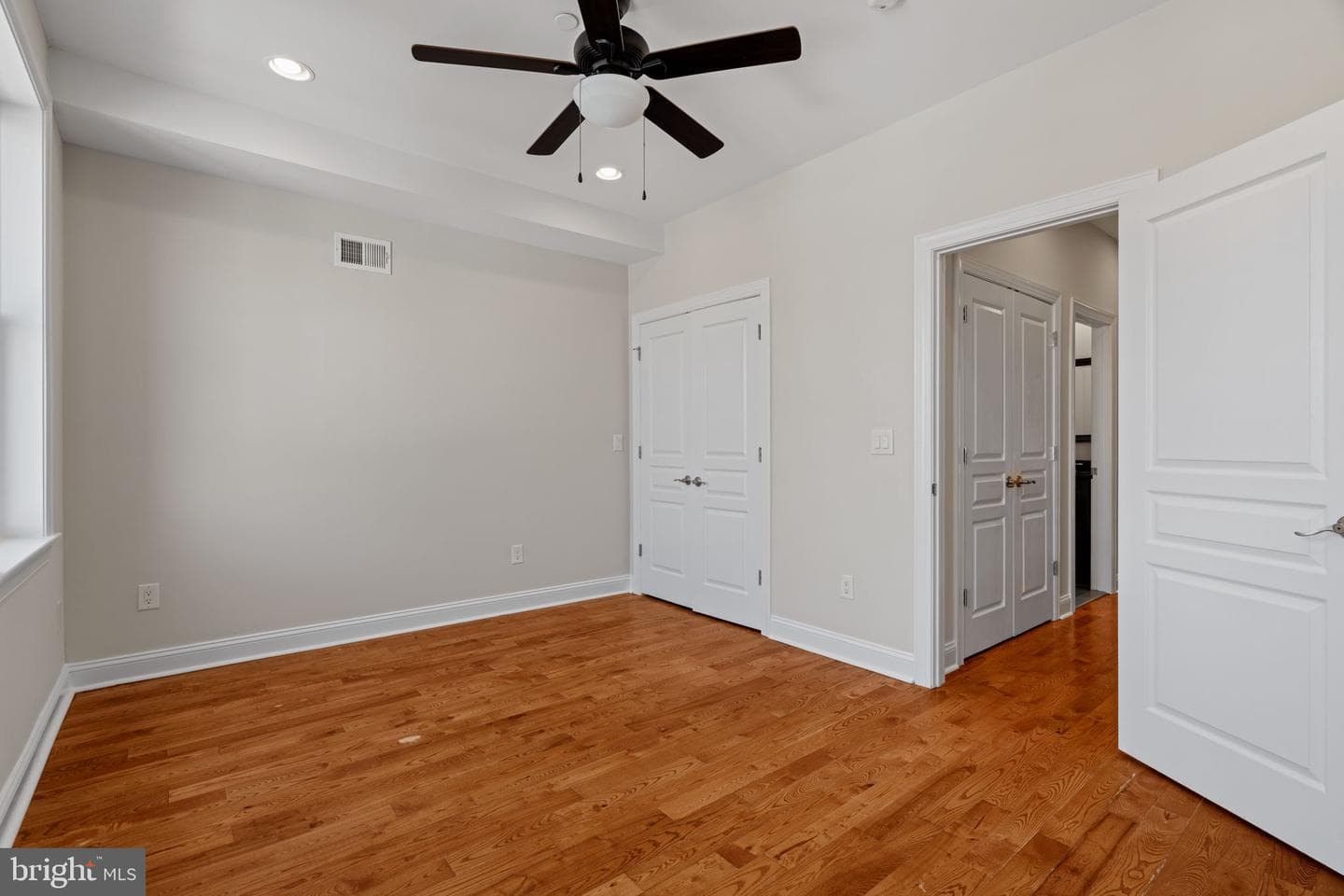 2039 E Hazzard Street photo 24