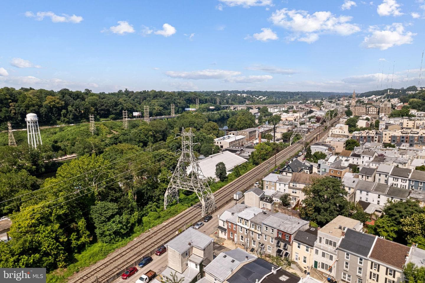 104 Seville Street photo 31