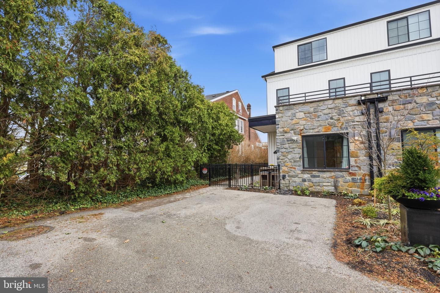 547 Walnut Lane photo 43