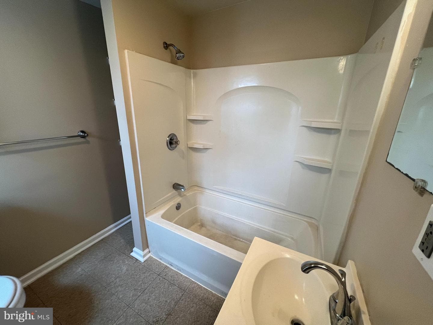 2221 N Fairhill Street photo 6