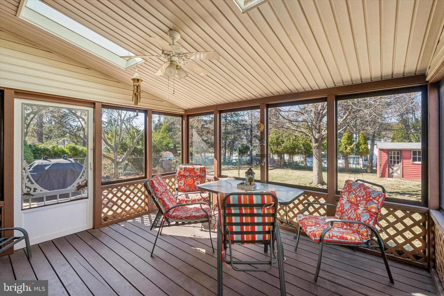 478 Aurania Street photo 18