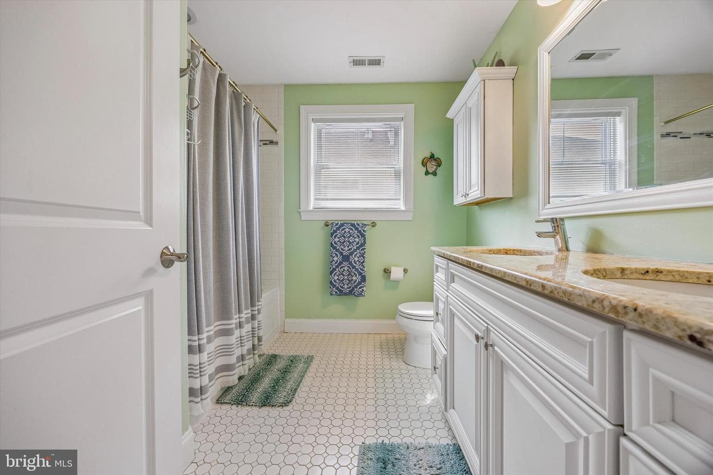 462 Oriole Street photo 27
