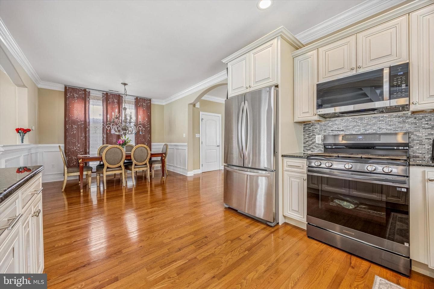 462 Oriole Street photo 6